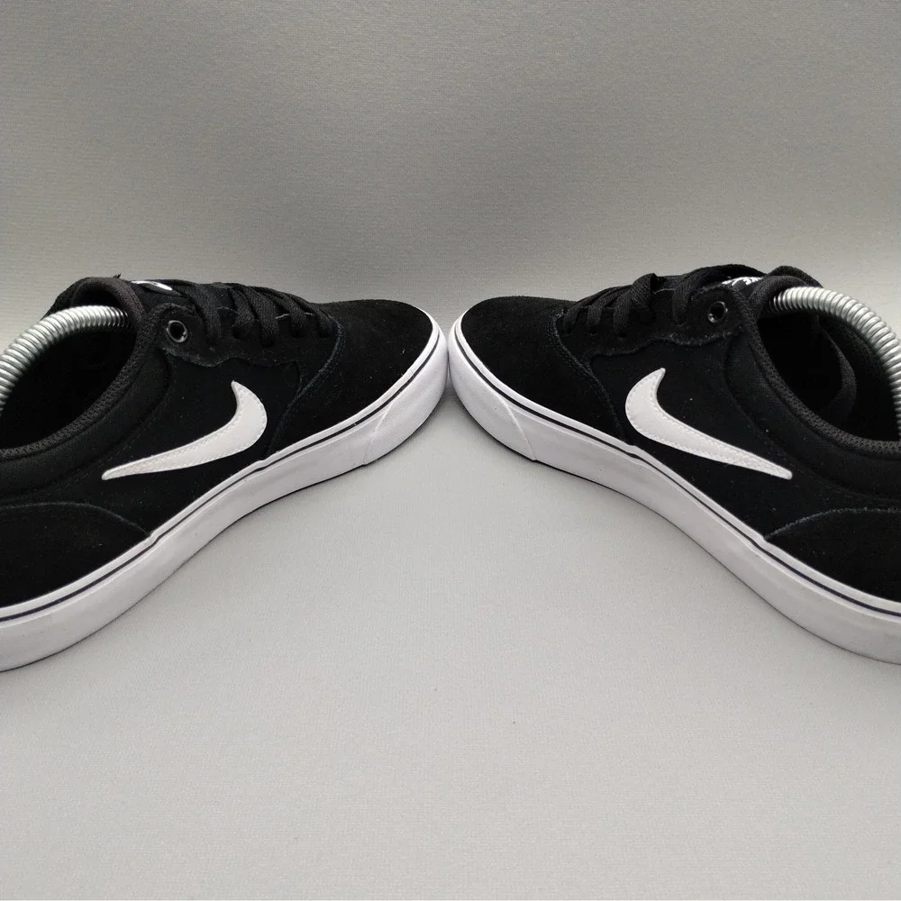Nike SB Chron 2 Skateboarding‎ Shoes Men's size 9.6 Skater Low top Comfy Casual